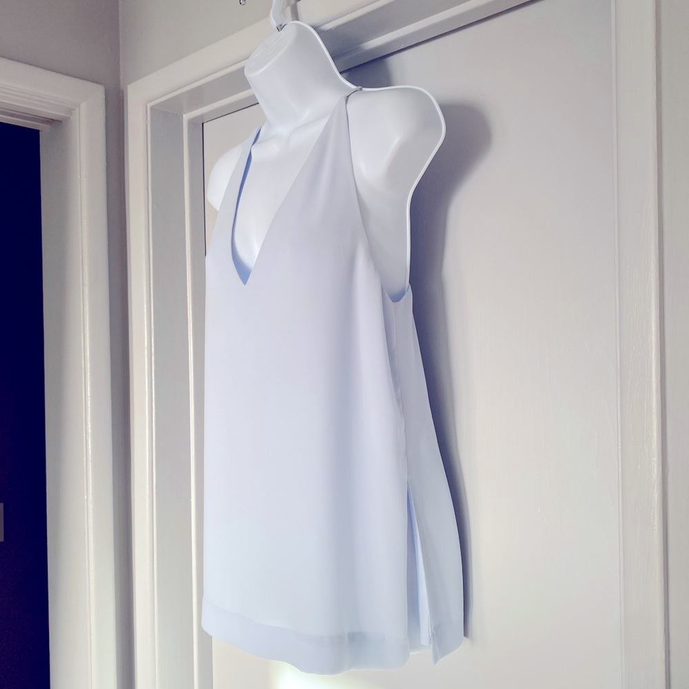 ARITZIA Babaton Vara blouse  light blue sz Sm
